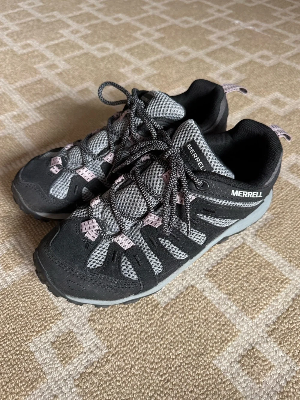 Merrell Alverstone 2 Hiking Shoes Trail Sneakers Outdoor Gray Black Pink 8
